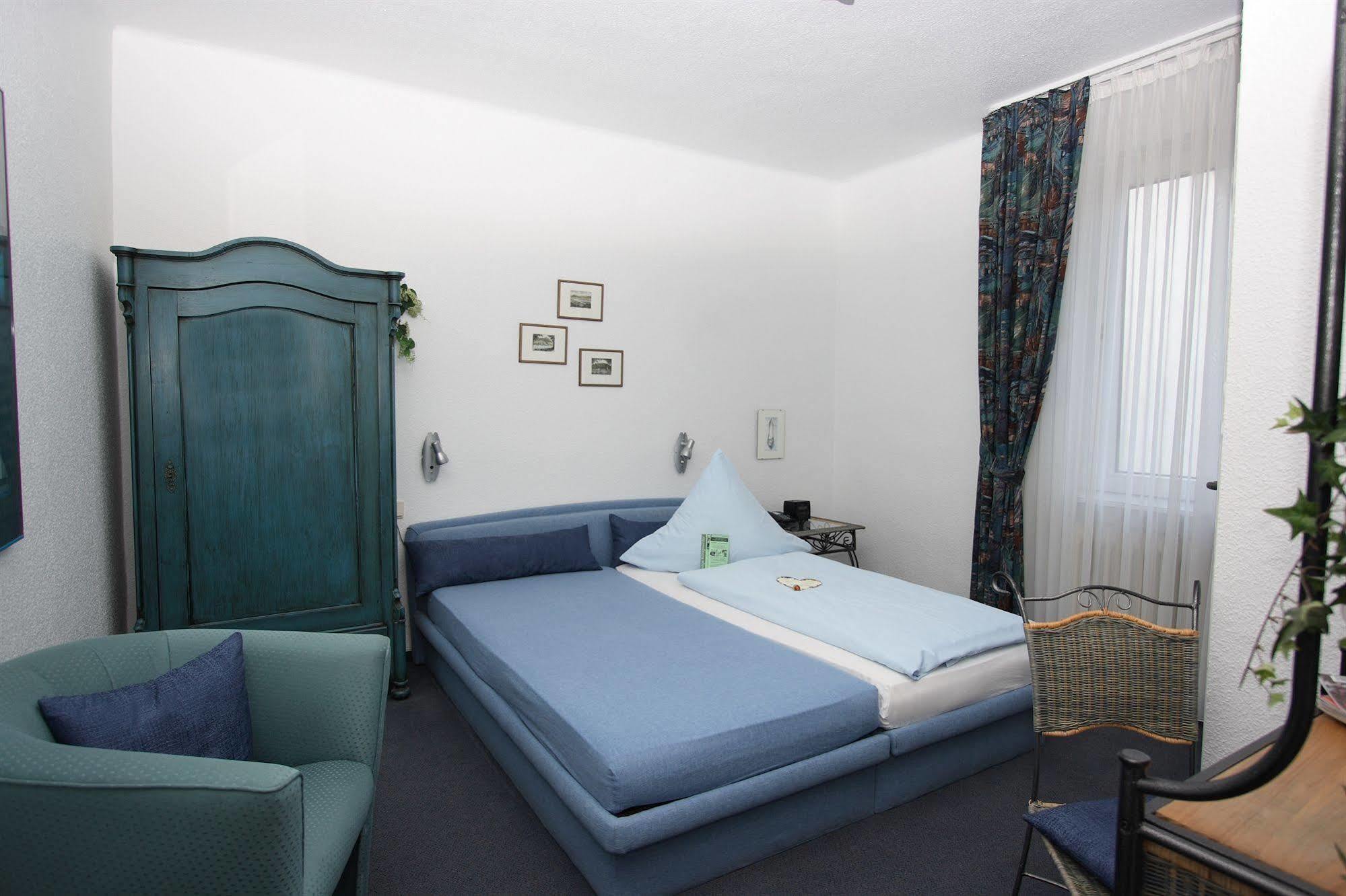 Hotel Garni Haus Hindenburg Кёнигсвинтер Экстерьер фото