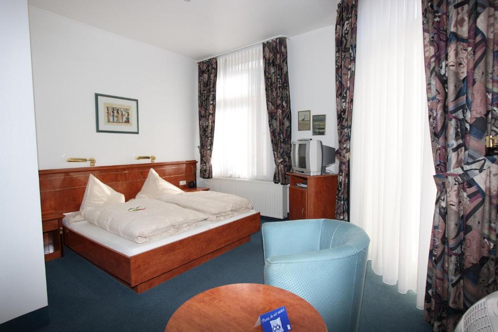 Hotel Garni Haus Hindenburg Кёнигсвинтер Номер фото